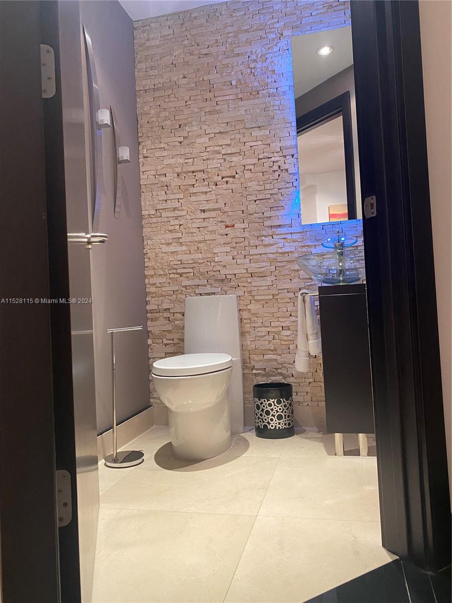 3131 NE 188th St 2-608, Aventura, Florida 33180, 3 Bedrooms Bedrooms, ,2 BathroomsBathrooms,Residential,For Sale,3131 NE 188th St 2-608,A11528115