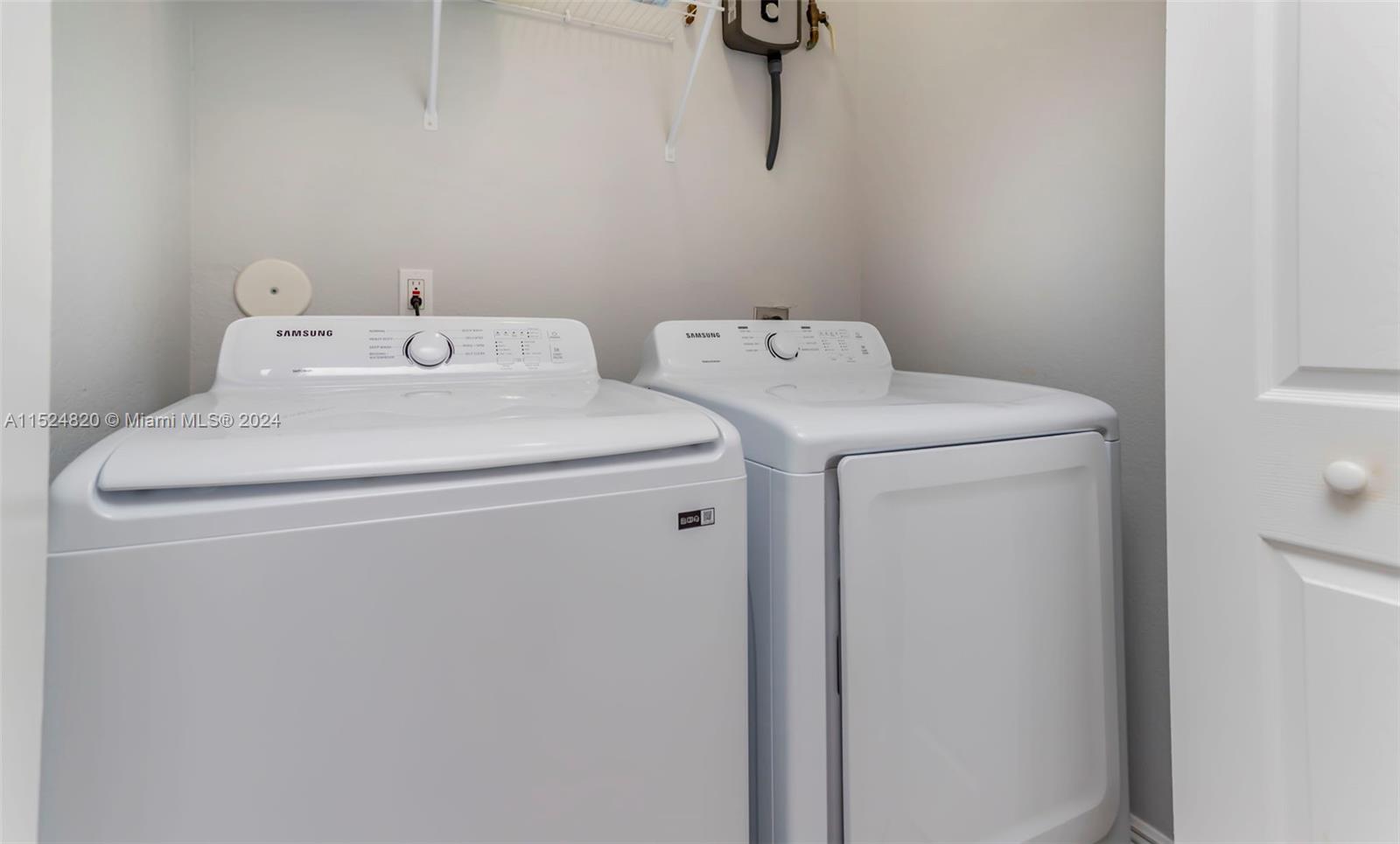 830 27th Ave, Fort Lauderdale, FL, 33311 United States, 3 Bedrooms Bedrooms, ,2 BathroomsBathrooms,Residential,For Sale,27th Ave,A11524820