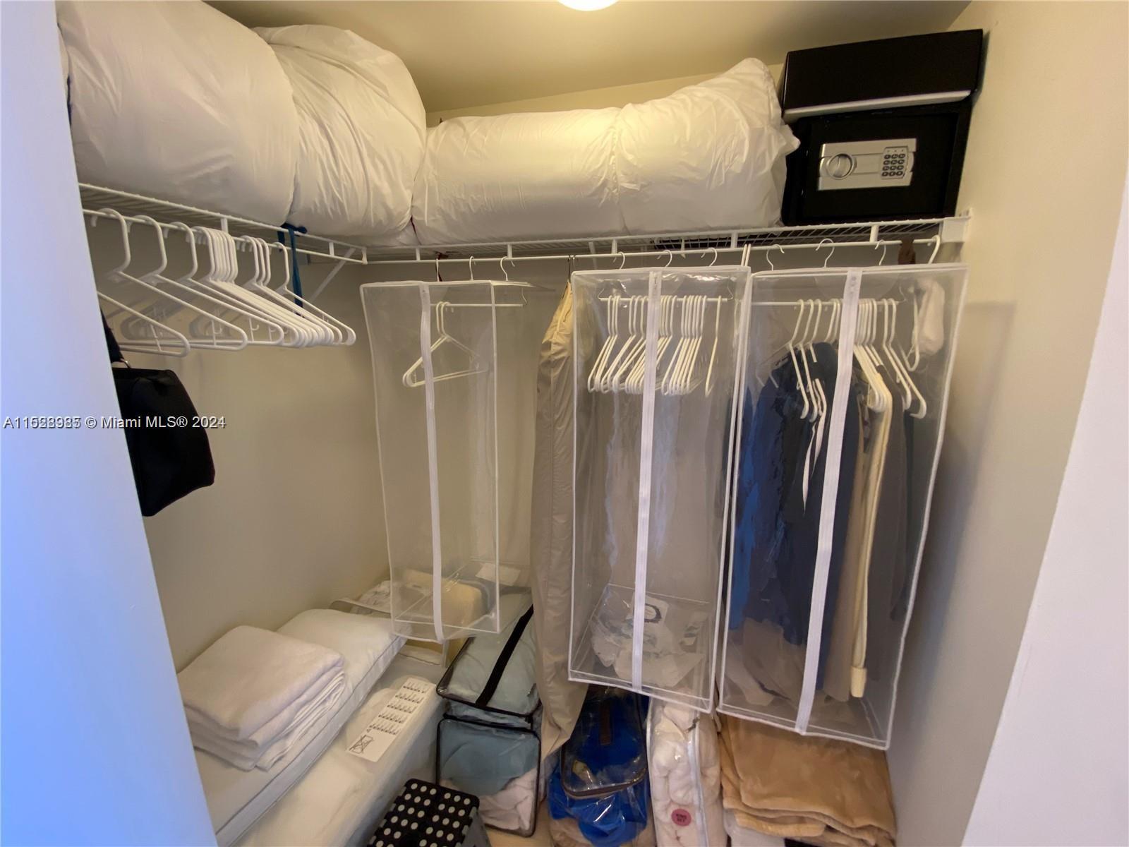 2775 NE 187th St 517, Aventura, Florida 33180, 2 Bedrooms Bedrooms, ,2 BathroomsBathrooms,Residentiallease,For Rent,2775 NE 187th St 517,A11528985