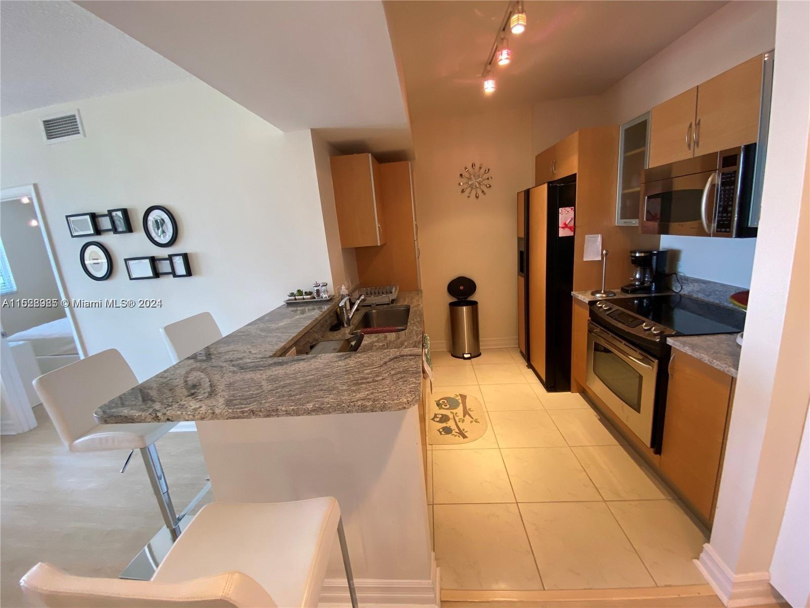 2775 NE 187th St 517, Aventura, Florida 33180, 2 Bedrooms Bedrooms, ,2 BathroomsBathrooms,Residentiallease,For Rent,2775 NE 187th St 517,A11528985