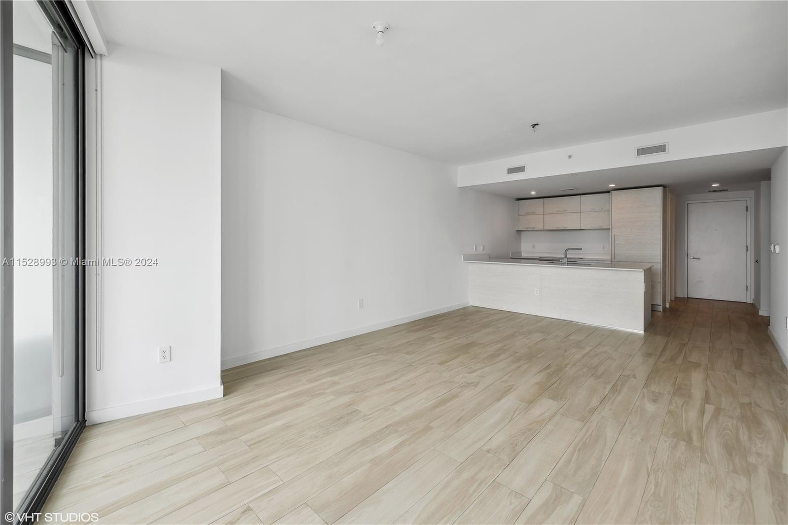 1300 S Miami Ave 2903, Miami, Florida 33130, 1 Bedroom Bedrooms, 3 Rooms Rooms,2 BathroomsBathrooms,Residential,For Sale,1300 S Miami Ave 2903,A11528993