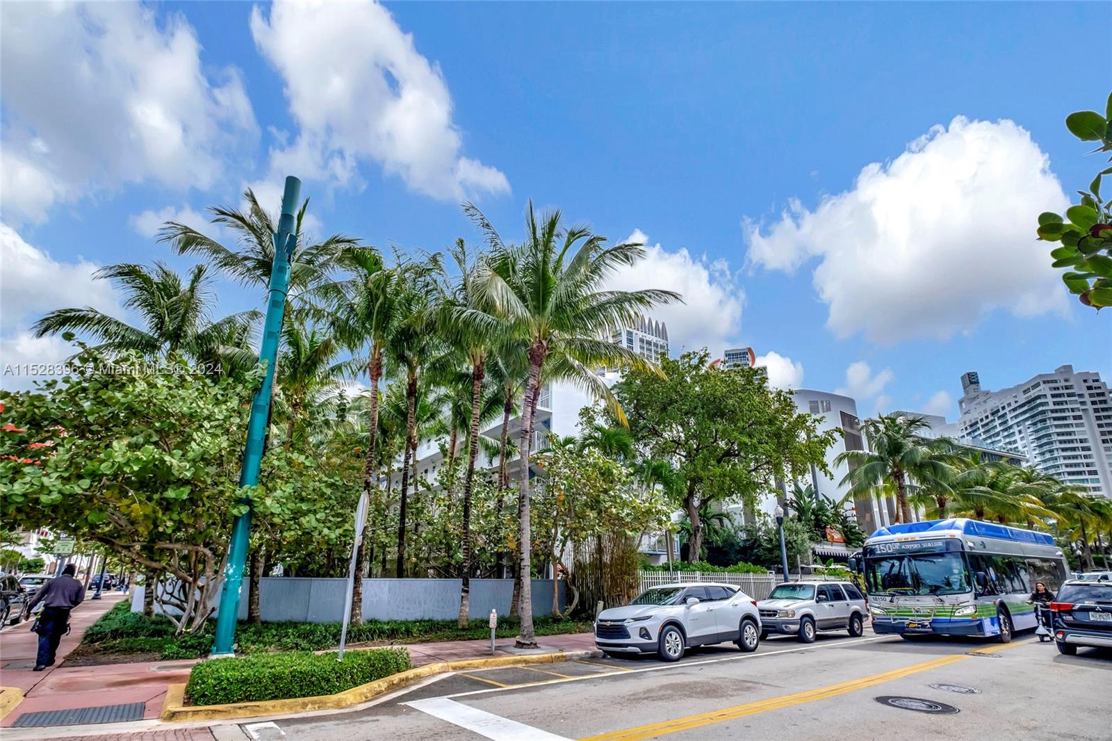 61 Collins Ave 403, Miami Beach, Florida 33139, 1 Bedroom Bedrooms, ,1 BathroomBathrooms,Residential,For Sale,61 Collins Ave 403,A11528396
