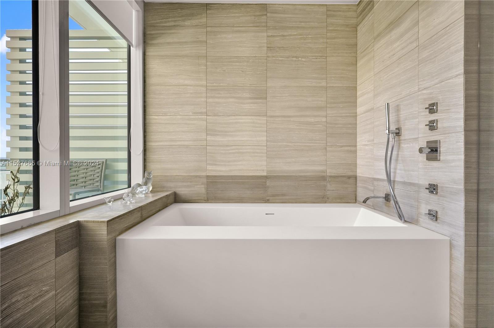 4701 Meridian Ave, Miami Beach, FL, 33140 United States, 3 Bedrooms Bedrooms, ,3 BathroomsBathrooms,Residential,For Sale,Meridian Ave,A11527665