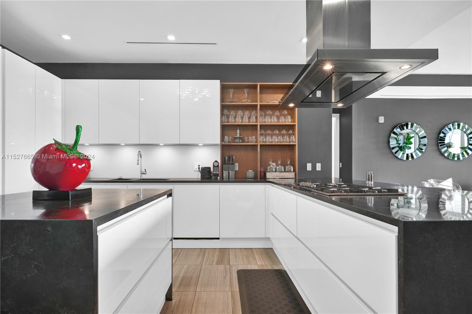 4701 N Meridian Ave 510, Miami Beach, Florida 33140, 3 Bedrooms Bedrooms, ,3 BathroomsBathrooms,Residential,For Sale,4701 N Meridian Ave 510,A11527665