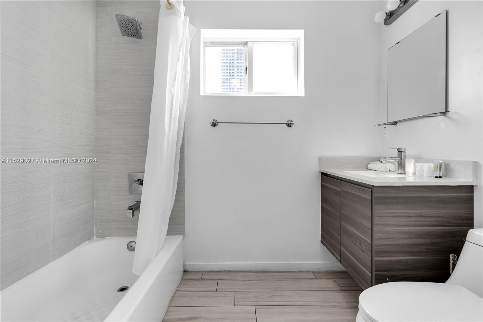 481 NE 29th St 601, Miami, Florida 33137, 2 Bedrooms Bedrooms, ,2 BathroomsBathrooms,Residential,For Sale,481 NE 29th St 601,A11529027