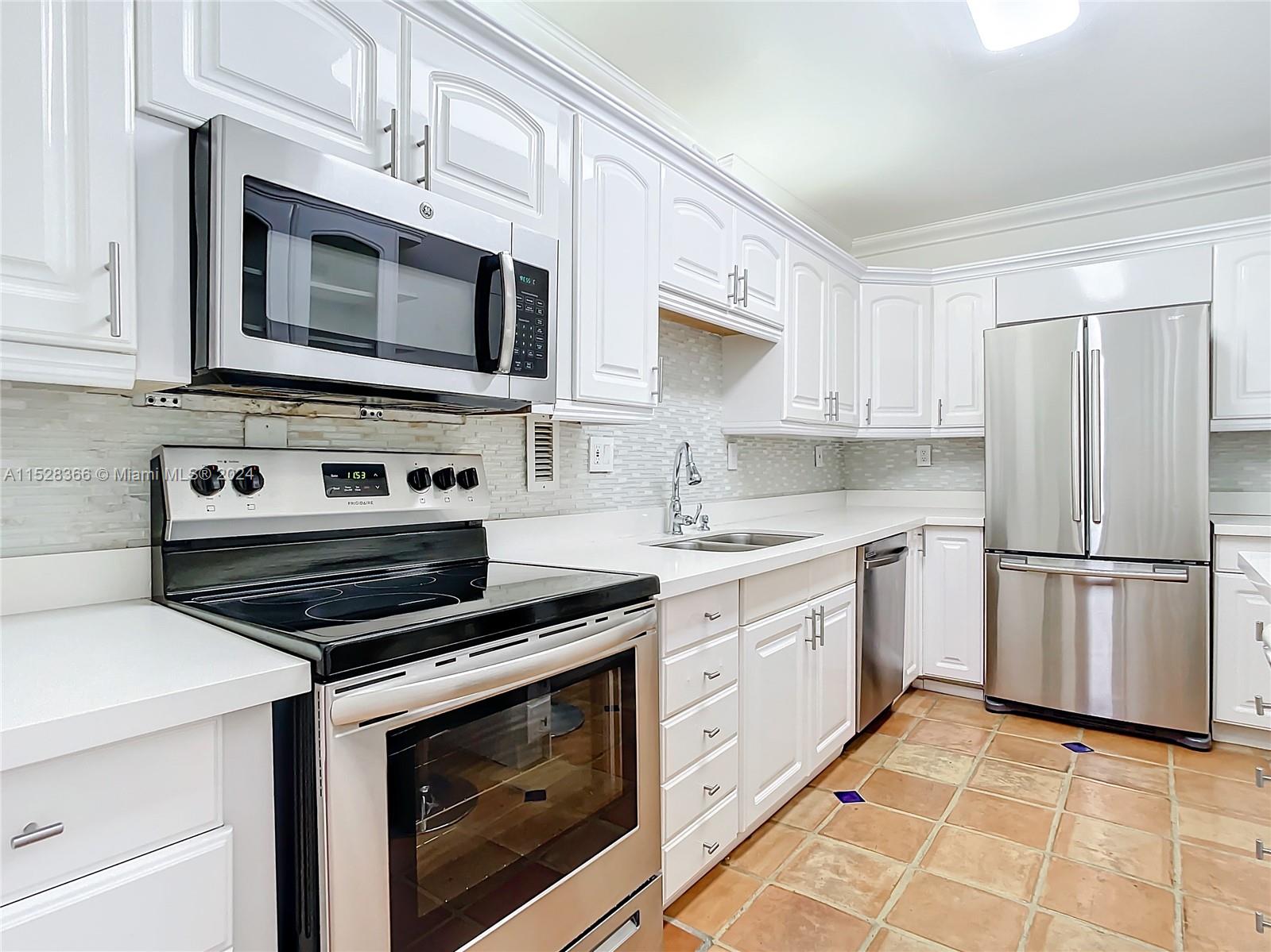 4250 Galt Ocean Dr, Fort Lauderdale, FL, 33308 United States, 2 Bedrooms Bedrooms, ,2 BathroomsBathrooms,Residential,For Sale,Galt Ocean Dr,A11528366