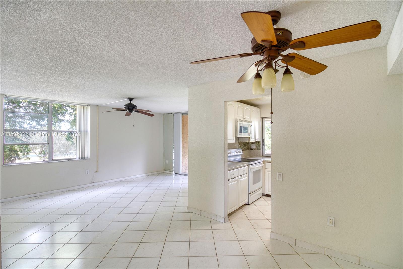 9301 Lime Bay Blvd 312, Tamarac, Florida 33321, 2 Bedrooms Bedrooms, ,2 BathroomsBathrooms,Residential,For Sale,9301 Lime Bay Blvd 312,A11528223