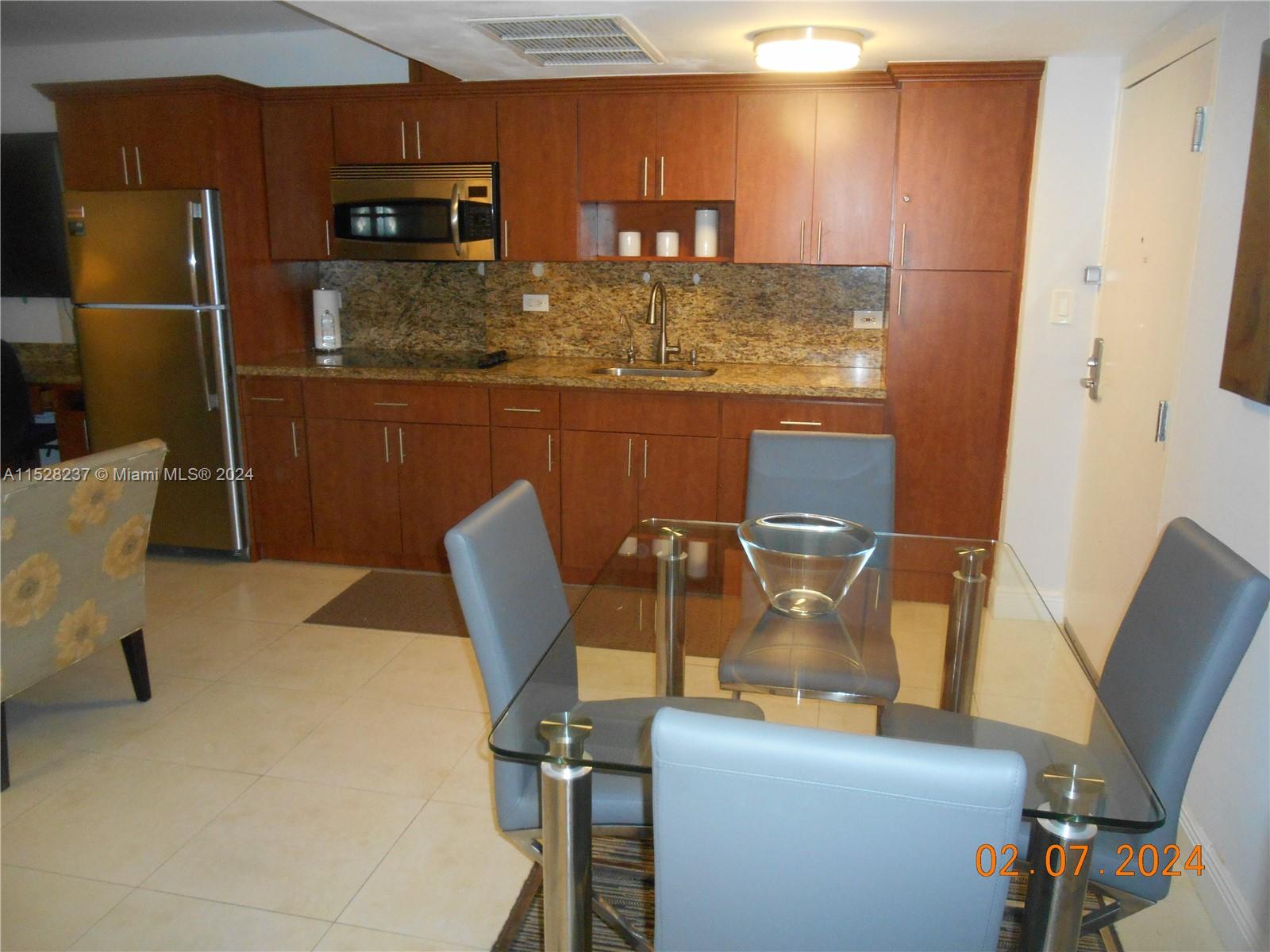 Sunny Isles Beach, FL, 33160 United States, 1 Bedroom Bedrooms, ,1 BathroomBathrooms,Residential,For Sale,A11528237