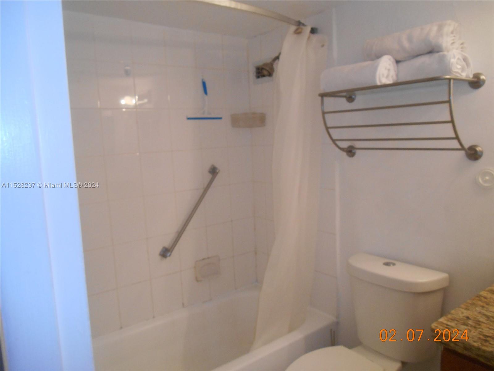 Sunny Isles Beach, FL, 33160 United States, 1 Bedroom Bedrooms, ,1 BathroomBathrooms,Residential,For Sale,A11528237