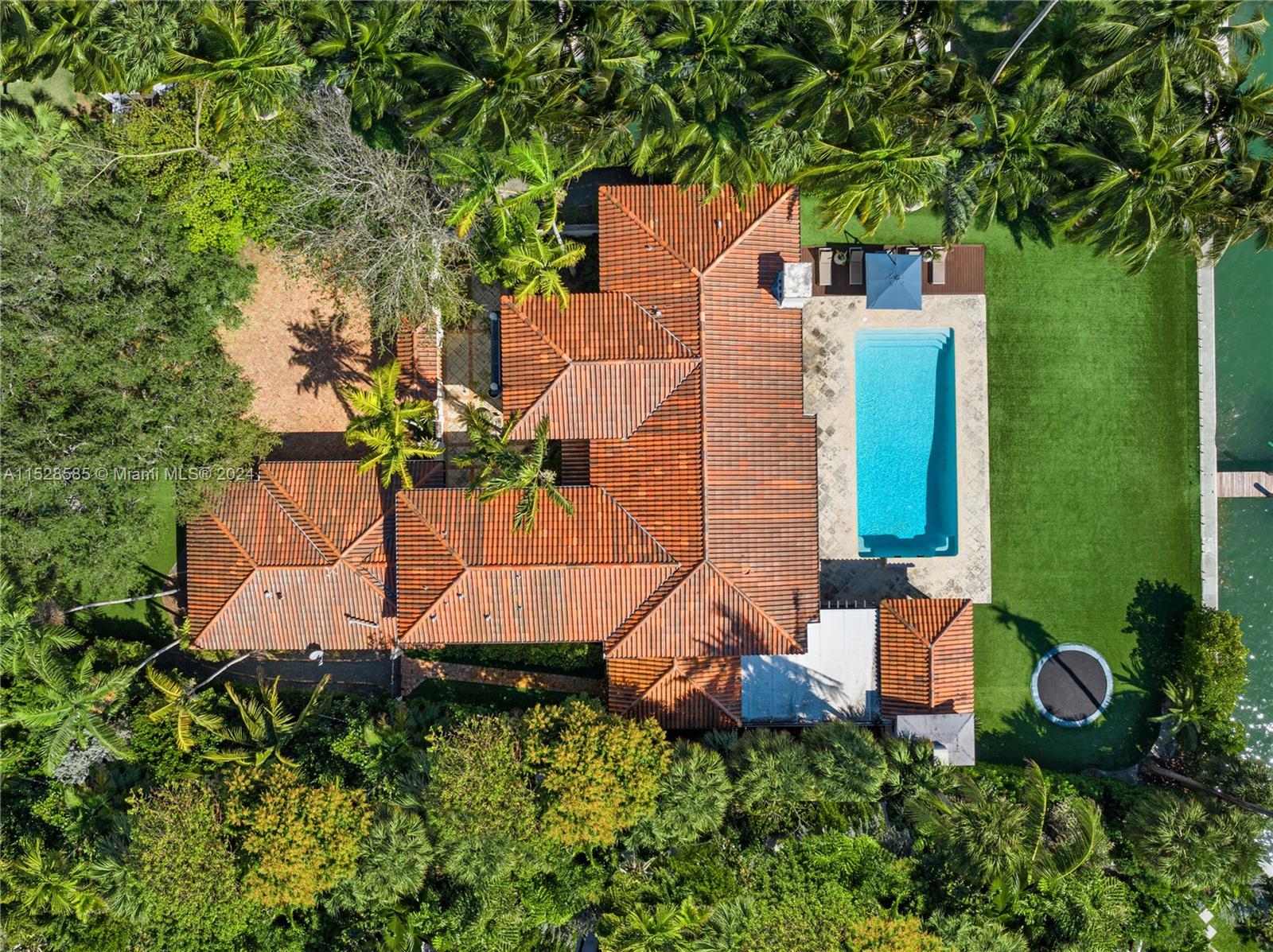 586 Sabal Palm Rd, Miami, Florida 33137, 7 Bedrooms Bedrooms, ,5 BathroomsBathrooms,Residential,For Sale,586 Sabal Palm Rd,A11528585