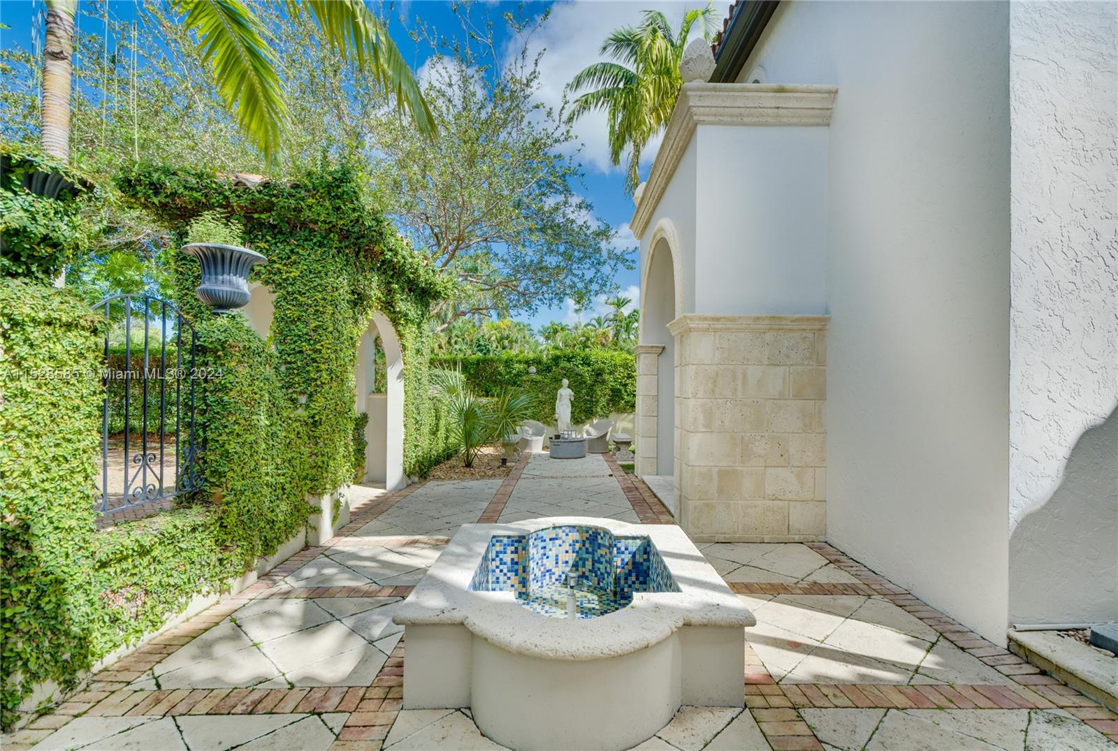 586 Sabal Palm Rd, Miami, FL, 33137 United States, 7 Bedrooms Bedrooms, ,5 BathroomsBathrooms,Residential,For Sale,Sabal Palm Rd,A11528585