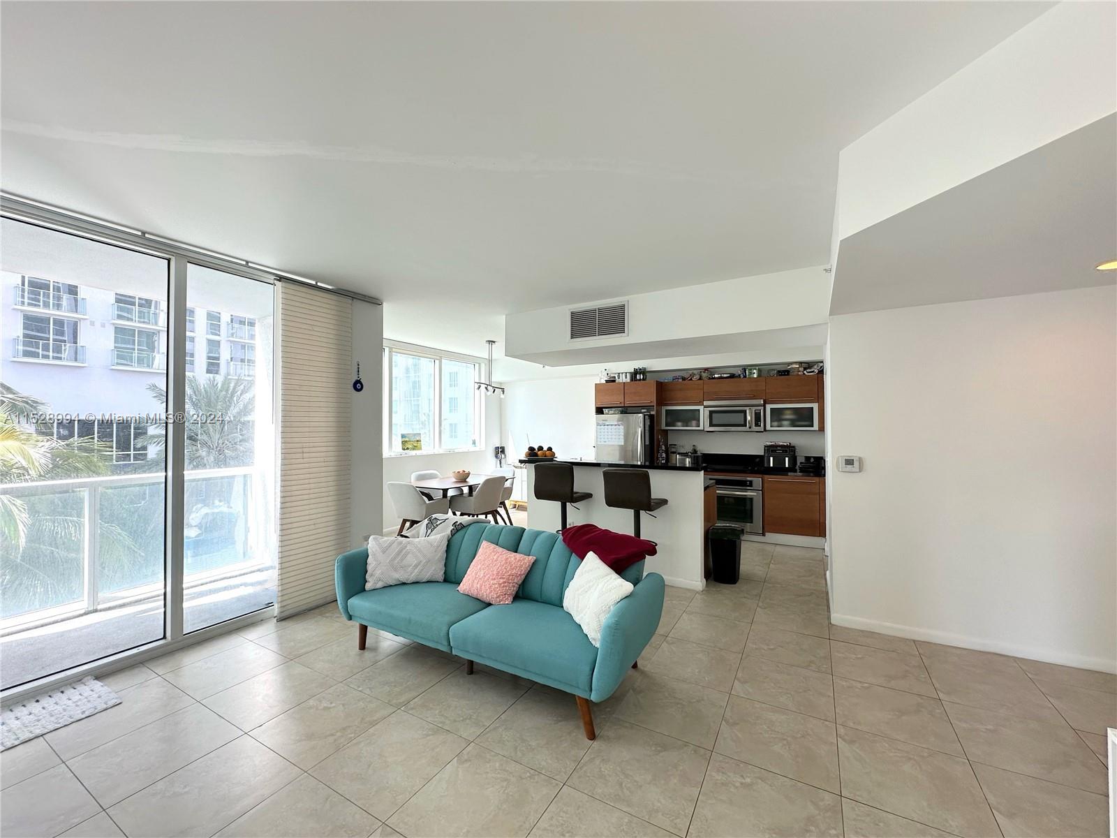 253 NE 2nd St 1108, Miami, Florida 33132, 2 Bedrooms Bedrooms, ,2 BathroomsBathrooms,Residential,For Sale,253 NE 2nd St 1108,A11528994