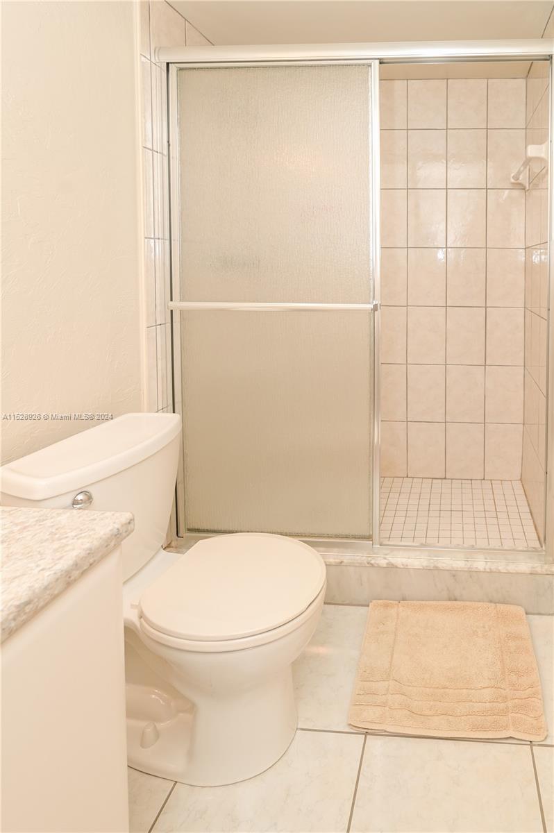 314 SE 10th St 403, Dania Beach, Florida 33004, 2 Bedrooms Bedrooms, ,2 BathroomsBathrooms,Residential,For Sale,314 SE 10th St 403,A11528926