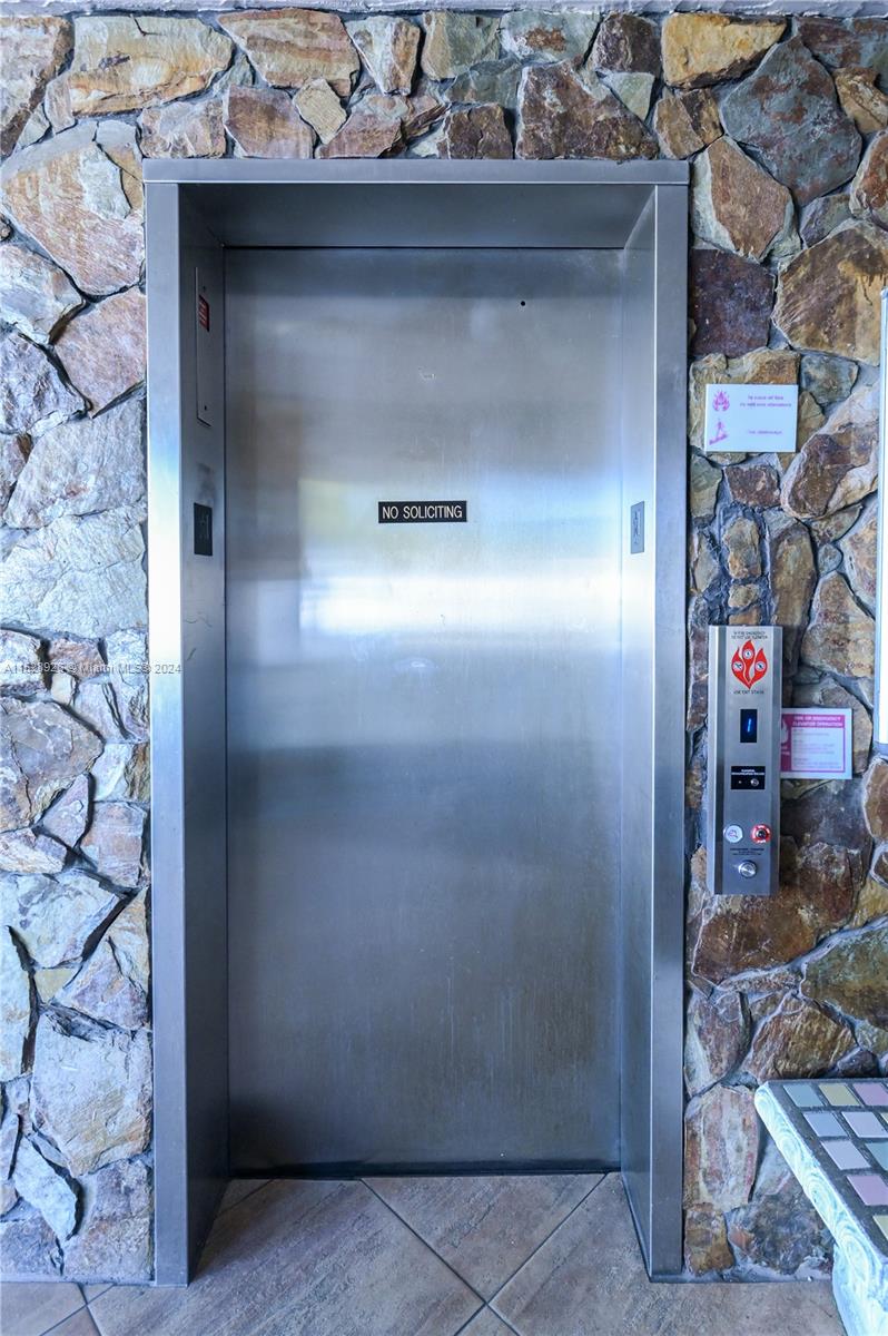 314 SE 10th St 403, Dania Beach, Florida 33004, 2 Bedrooms Bedrooms, ,2 BathroomsBathrooms,Residential,For Sale,314 SE 10th St 403,A11528926