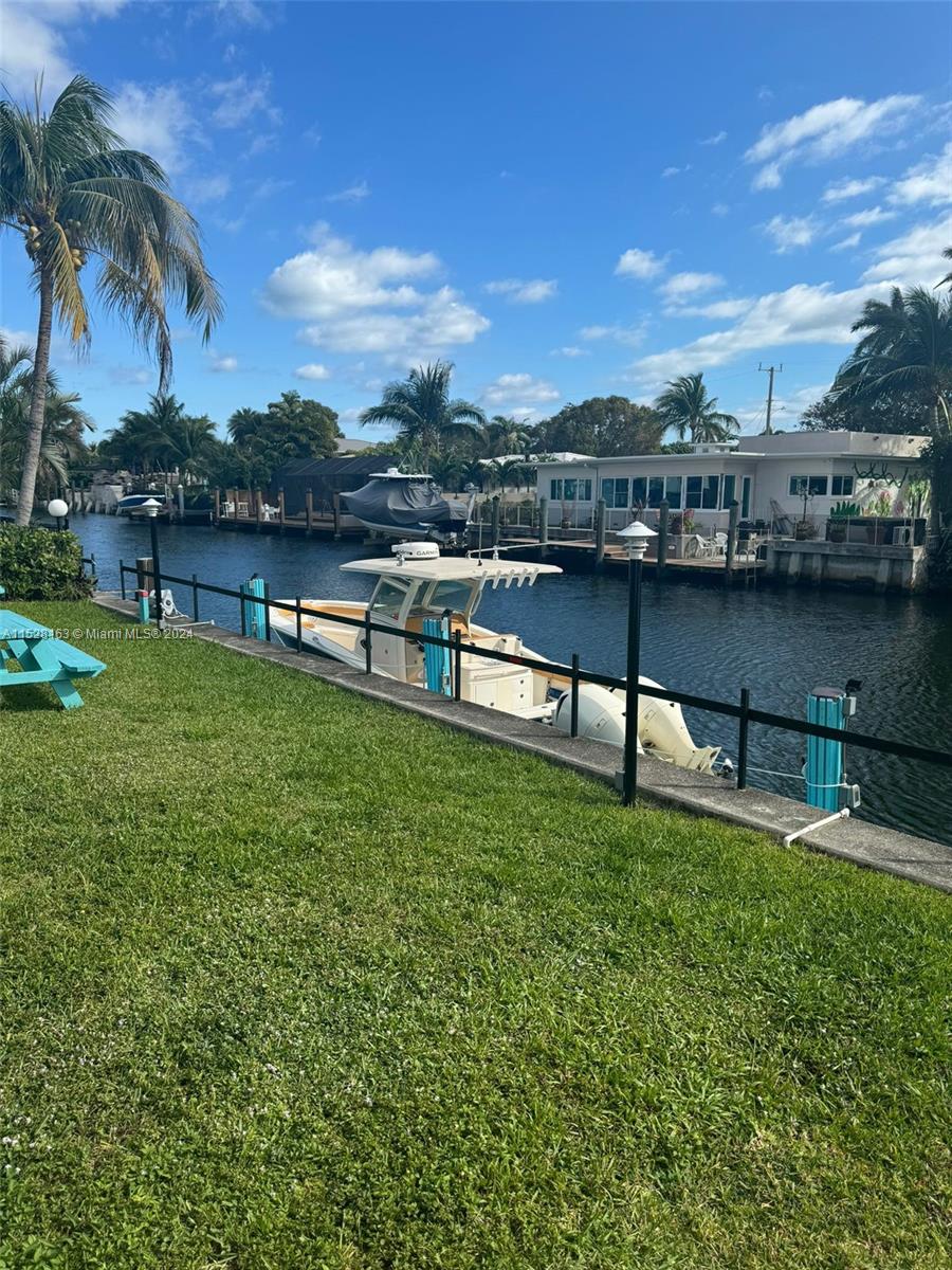 1316 NE 105th St 104, Miami Shores, Florida 33138, 2 Bedrooms Bedrooms, ,2 BathroomsBathrooms,Residentiallease,For Rent,1316 NE 105th St 104,A11528163