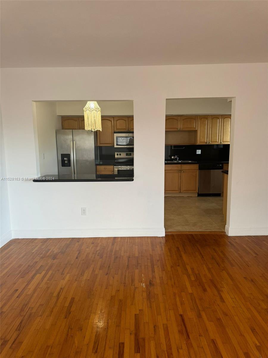 1316 NE 105th St 104, Miami Shores, Florida 33138, 2 Bedrooms Bedrooms, ,2 BathroomsBathrooms,Residentiallease,For Rent,1316 NE 105th St 104,A11528163