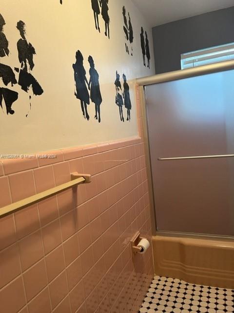 2727 Jackson St 2727, Hollywood, Florida 33020, 1 Bedroom Bedrooms, ,1 BathroomBathrooms,Residentiallease,For Rent,2727 Jackson St 2727,A11528361