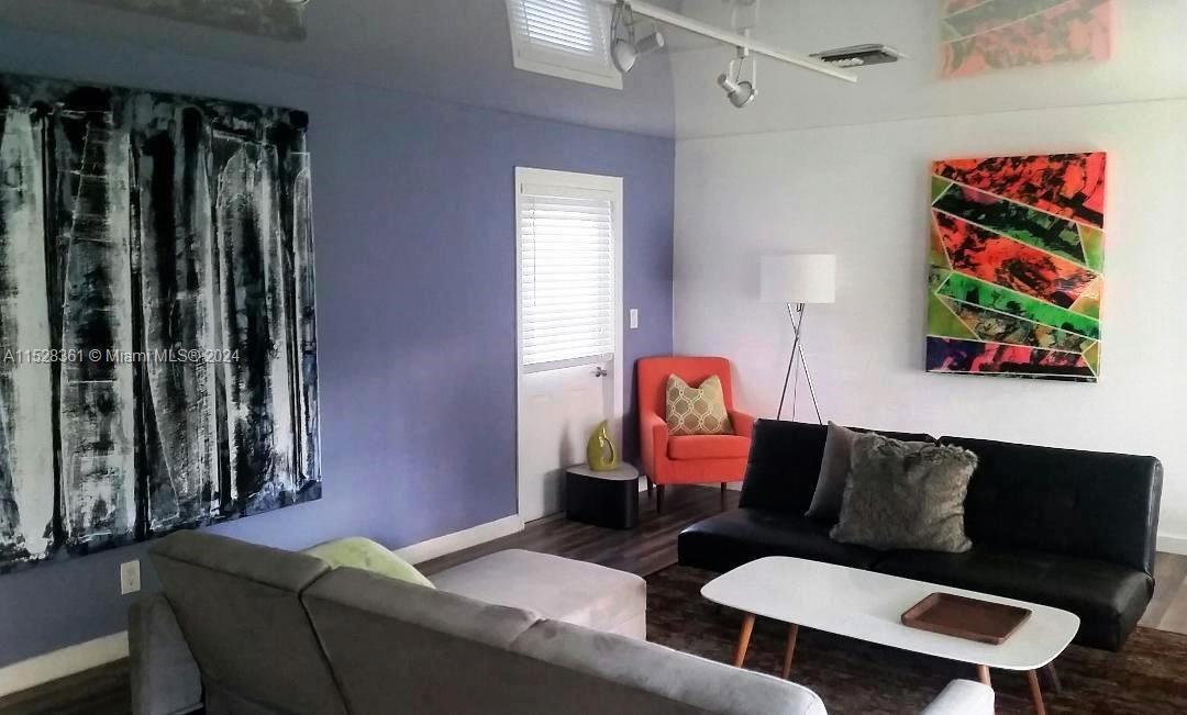 2727 Jackson St 2727, Hollywood, Florida 33020, 1 Bedroom Bedrooms, ,1 BathroomBathrooms,Residentiallease,For Rent,2727 Jackson St 2727,A11528361