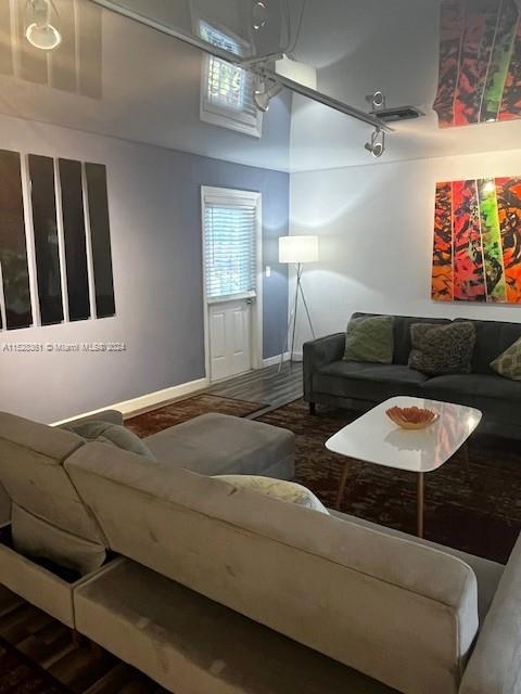 2727 Jackson St 2727, Hollywood, Florida 33020, 1 Bedroom Bedrooms, ,1 BathroomBathrooms,Residentiallease,For Rent,2727 Jackson St 2727,A11528361