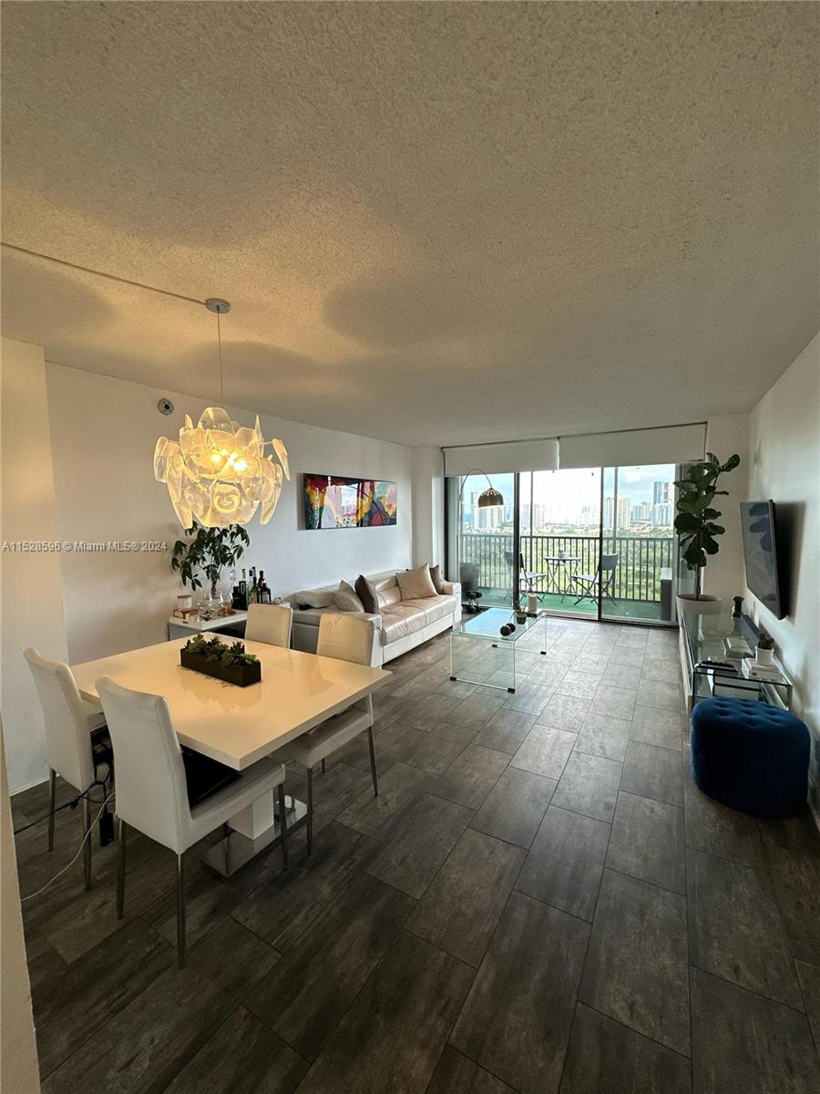20301 W Country Club Dr 2427, Aventura, Florida 33180, 1 Bedroom Bedrooms, ,1 BathroomBathrooms,Residentiallease,For Rent,20301 W Country Club Dr 2427,A11528596