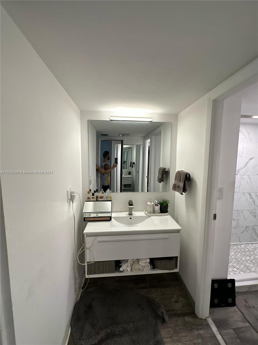 20301 W Country Club Dr 2427, Aventura, Florida 33180, 1 Bedroom Bedrooms, ,1 BathroomBathrooms,Residentiallease,For Rent,20301 W Country Club Dr 2427,A11528596