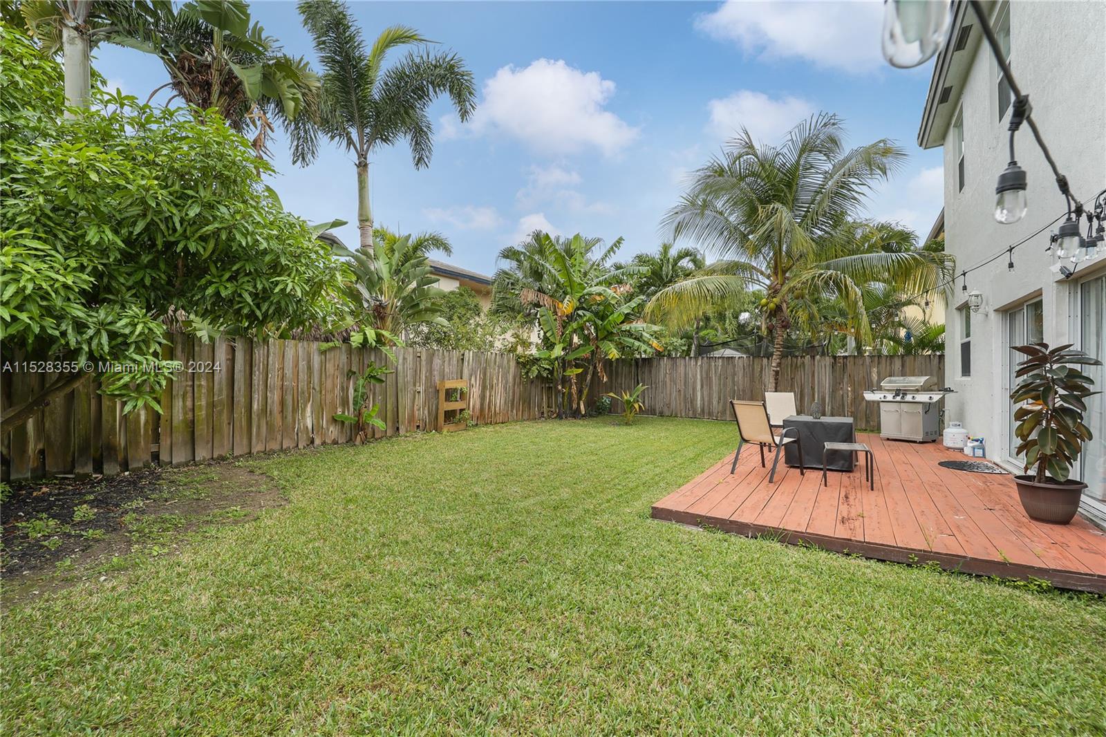 2944 NE 2nd Dr, Homestead, Florida 33033, 3 Bedrooms Bedrooms, ,2 BathroomsBathrooms,Residentiallease,For Rent,2944 NE 2nd Dr,A11528355