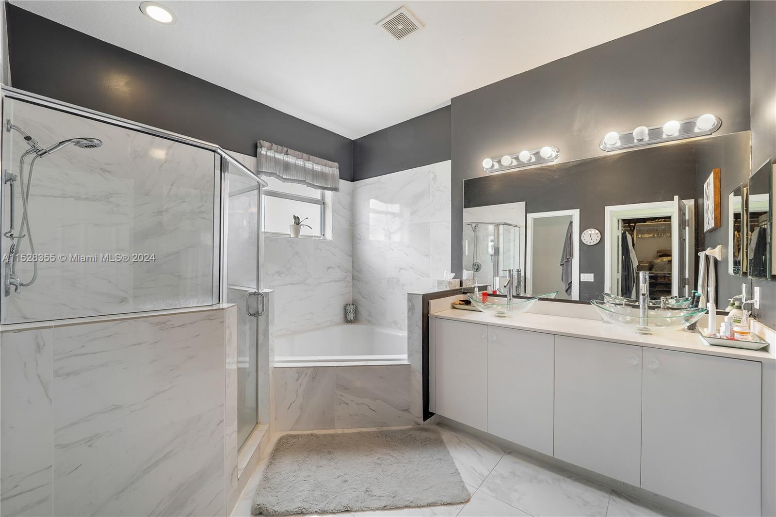 2944 NE 2nd Dr, Homestead, Florida 33033, 3 Bedrooms Bedrooms, ,2 BathroomsBathrooms,Residentiallease,For Rent,2944 NE 2nd Dr,A11528355