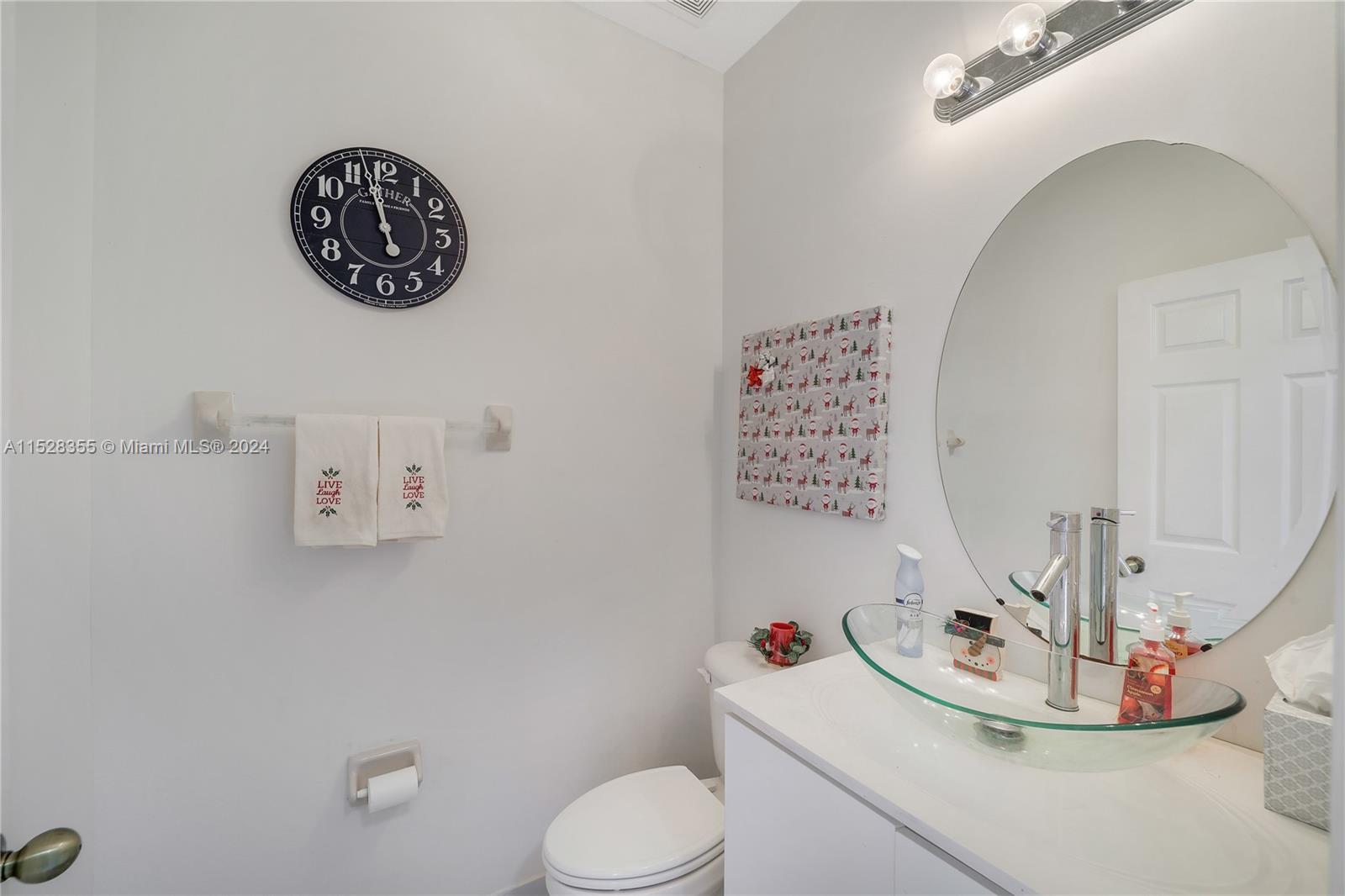 2944 NE 2nd Dr, Homestead, Florida 33033, 3 Bedrooms Bedrooms, ,2 BathroomsBathrooms,Residentiallease,For Rent,2944 NE 2nd Dr,A11528355