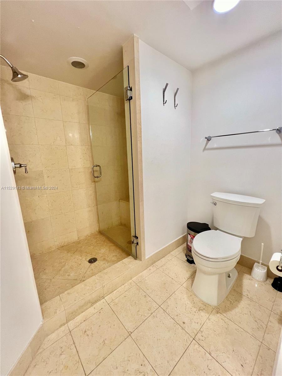 19900 E Country Club Dr 318, Aventura, Florida 33180, 2 Bedrooms Bedrooms, ,2 BathroomsBathrooms,Residentiallease,For Rent,19900 E Country Club Dr 318,A11529143