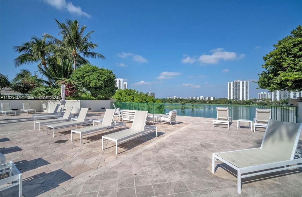 19900 E Country Club Dr 318, Aventura, Florida 33180, 2 Bedrooms Bedrooms, ,2 BathroomsBathrooms,Residentiallease,For Rent,19900 E Country Club Dr 318,A11529143