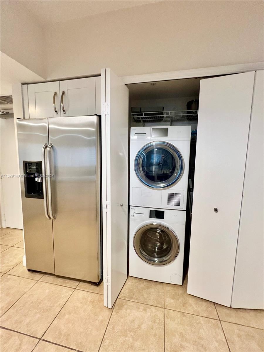 19900 E Country Club Dr 318, Aventura, Florida 33180, 2 Bedrooms Bedrooms, ,2 BathroomsBathrooms,Residentiallease,For Rent,19900 E Country Club Dr 318,A11529143