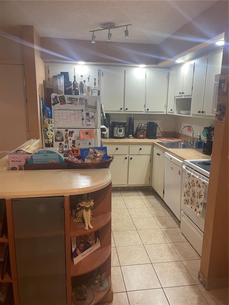 9761 W Mcnab Rd 114, Tamarac, Florida 33321, 2 Bedrooms Bedrooms, ,2 BathroomsBathrooms,Residential,For Sale,9761 W Mcnab Rd 114,A11524334