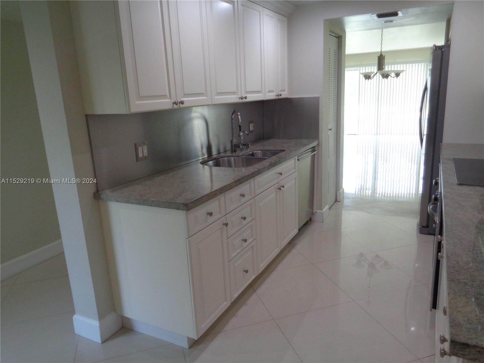 900 SW 125th Way 112 R, Pembroke Pines, Florida 33027, 2 Bedrooms Bedrooms, ,2 BathroomsBathrooms,Residential,For Sale,900 SW 125th Way 112 R,A11529219
