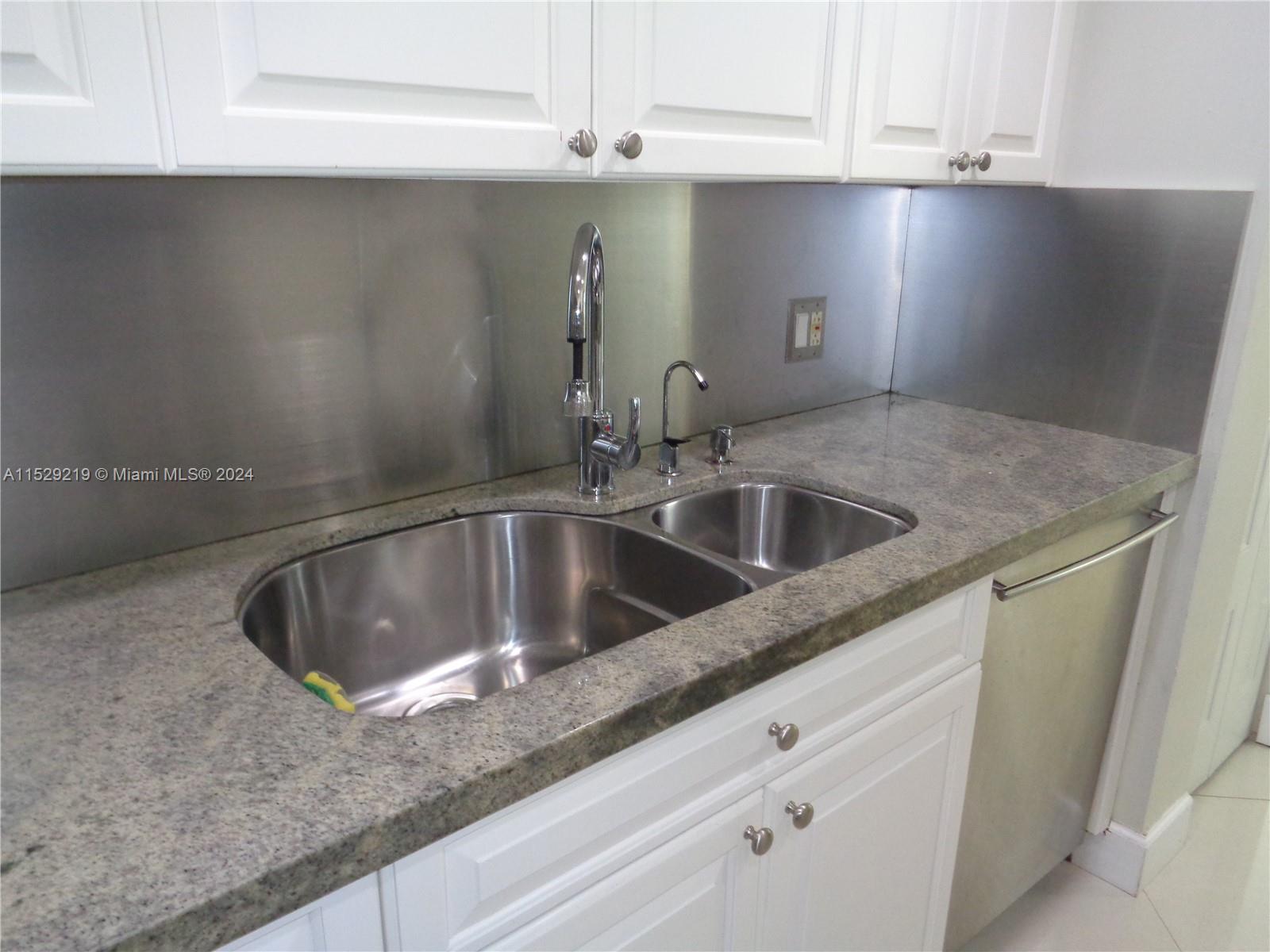 900 SW 125th Way 112 R, Pembroke Pines, Florida 33027, 2 Bedrooms Bedrooms, ,2 BathroomsBathrooms,Residential,For Sale,900 SW 125th Way 112 R,A11529219