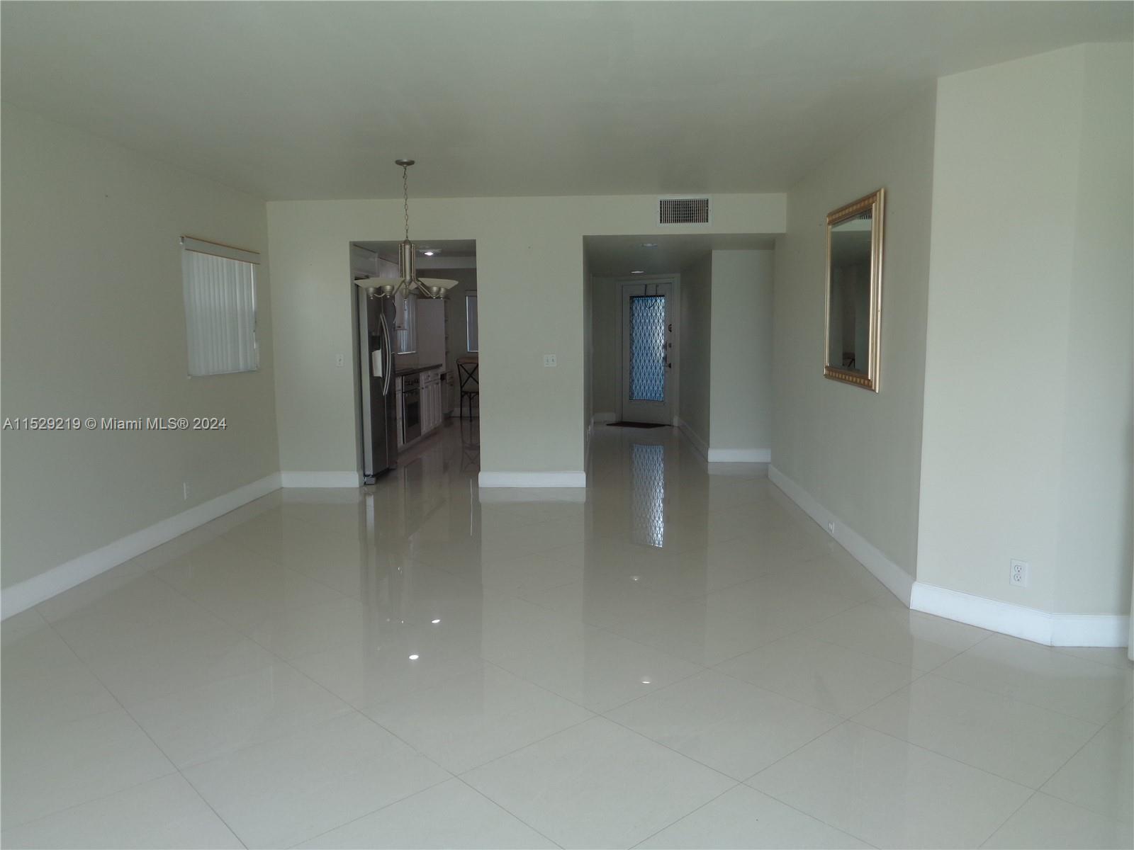 900 125th Way, Pembroke Pines, FL, 33027 United States, 2 Bedrooms Bedrooms, ,2 BathroomsBathrooms,Residential,For Sale,125th Way,A11529219