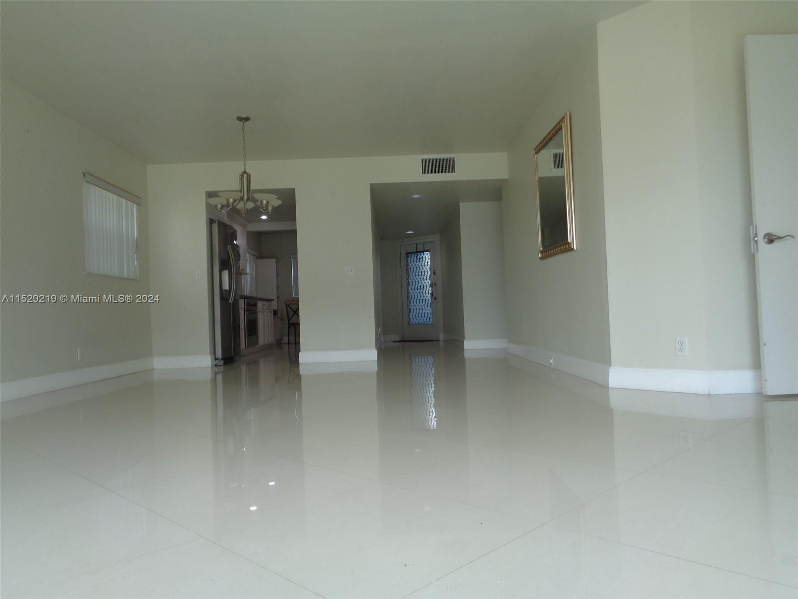 900 125th Way, Pembroke Pines, FL, 33027 United States, 2 Bedrooms Bedrooms, ,2 BathroomsBathrooms,Residential,For Sale,125th Way,A11529219