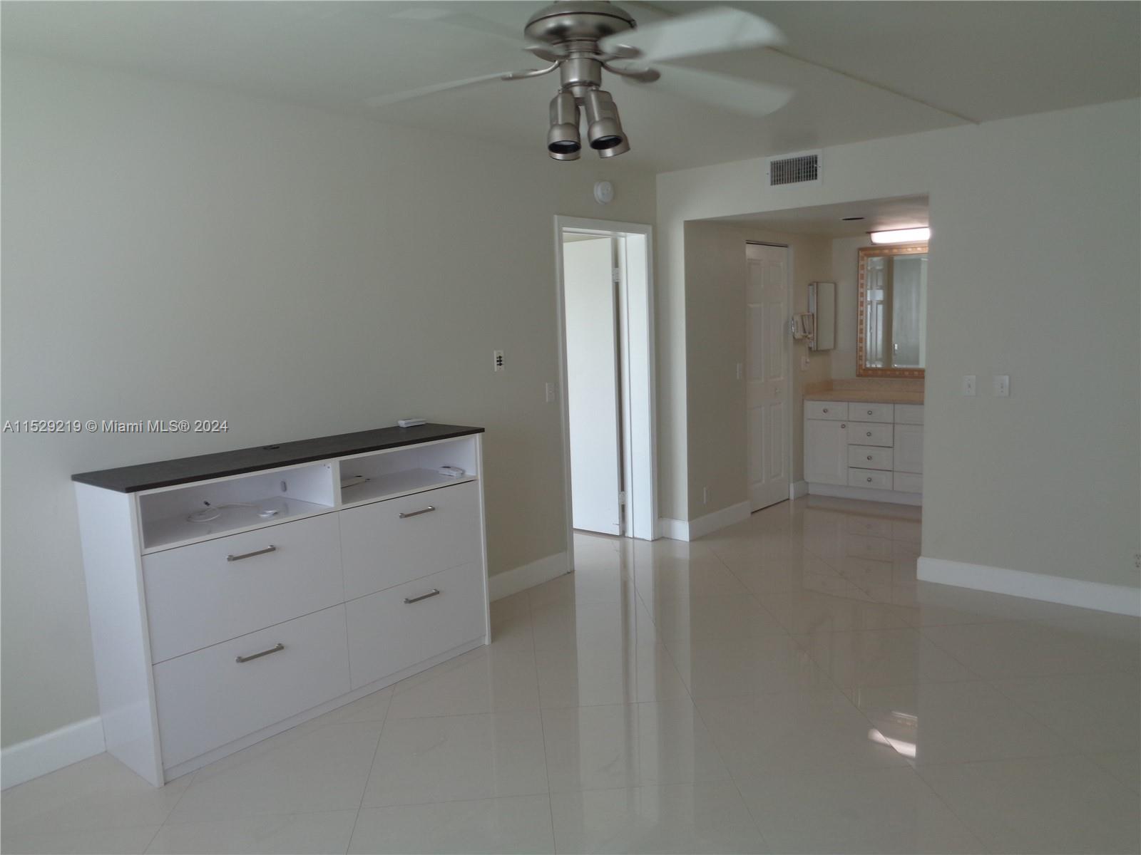 900 125th Way, Pembroke Pines, FL, 33027 United States, 2 Bedrooms Bedrooms, ,2 BathroomsBathrooms,Residential,For Sale,125th Way,A11529219