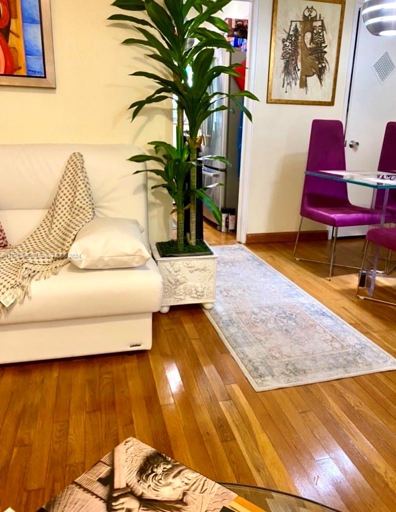 30 Almeria Ave 5, Coral Gables, Florida 33134, 1 Bedroom Bedrooms, ,1 BathroomBathrooms,Residential,For Sale,30 Almeria Ave 5,A11528006