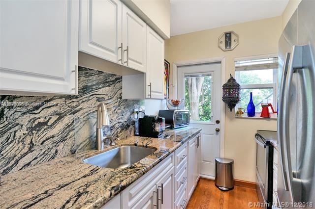 30 Almeria Ave 5, Coral Gables, Florida 33134, 1 Bedroom Bedrooms, ,1 BathroomBathrooms,Residential,For Sale,30 Almeria Ave 5,A11528006