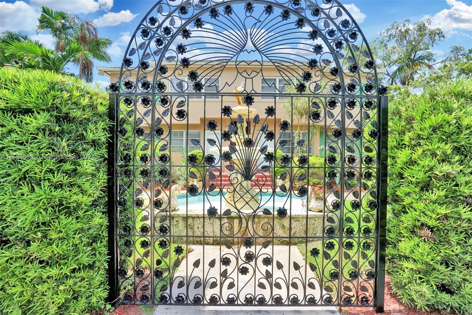 30 Almeria Ave 5, Coral Gables, Florida 33134, 1 Bedroom Bedrooms, ,1 BathroomBathrooms,Residential,For Sale,30 Almeria Ave 5,A11528006