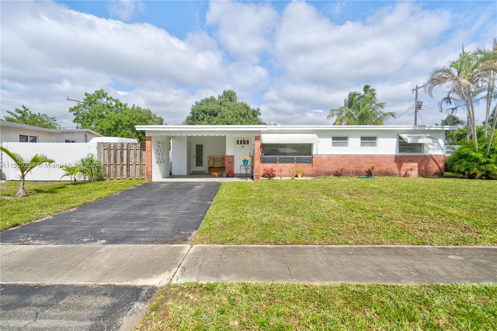 6501 SW 5th St  For Sale A11529234, FL