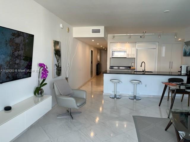 1830 S Ocean Dr 4609, Hallandale Beach, Florida 33009, 1 Bedroom Bedrooms, ,1 BathroomBathrooms,Residentiallease,For Rent,1830 S Ocean Dr 4609,A11529263