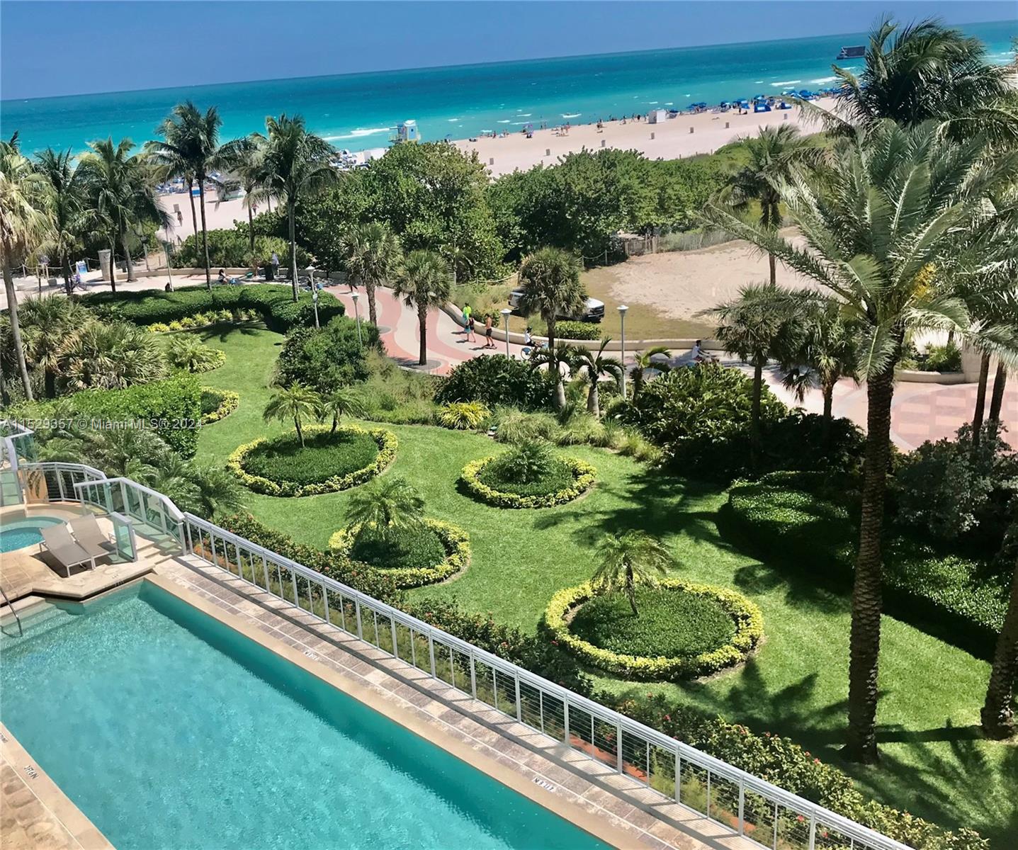 Hidden gem in the heart of South Beach. IL Villaggio is an Ocean front full-service building includes
 beach service, state of the art gym, newly renovated interior and exterior. Guard gate and 24hr security. Walk to many nearby restaurants or lounge at the beach or poolside. The unit has stunning views with an enormous balcony hovering over palm trees