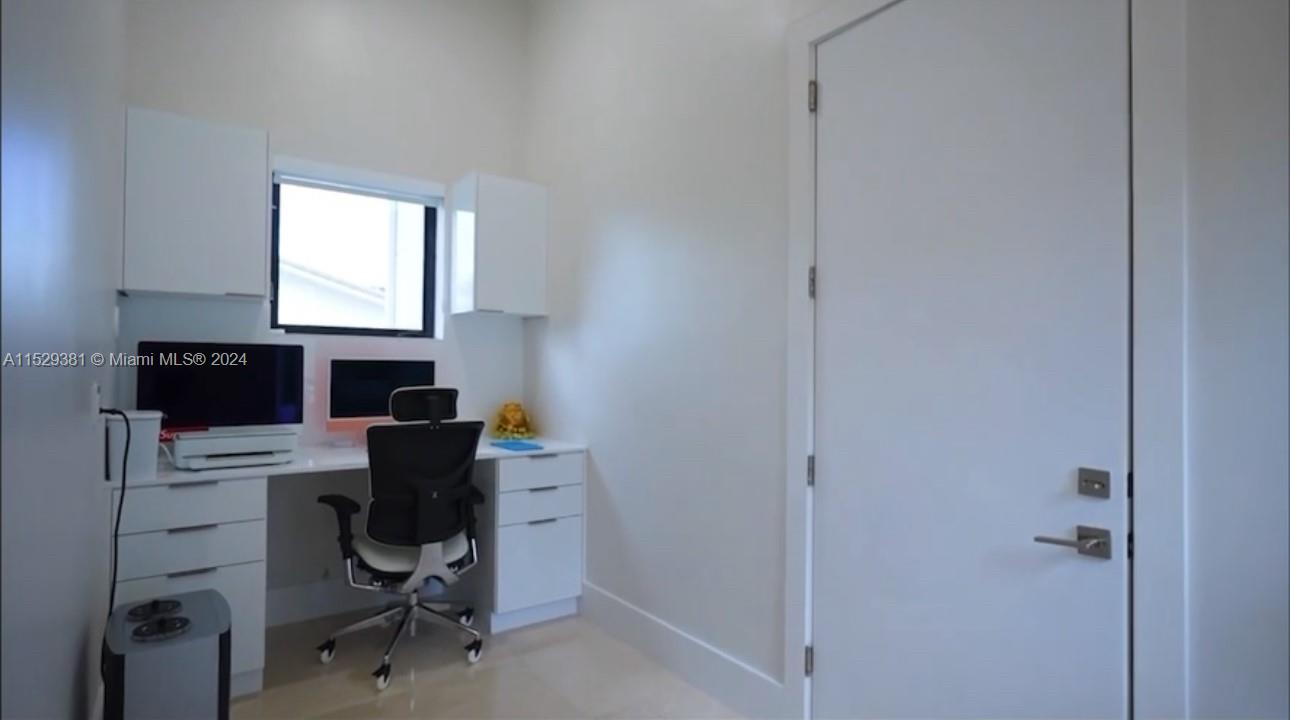 320 125th Ave, Miami, FL, 33184 United States, 5 Bedrooms Bedrooms, ,6 BathroomsBathrooms,Residential,For Sale,125th Ave,A11529381