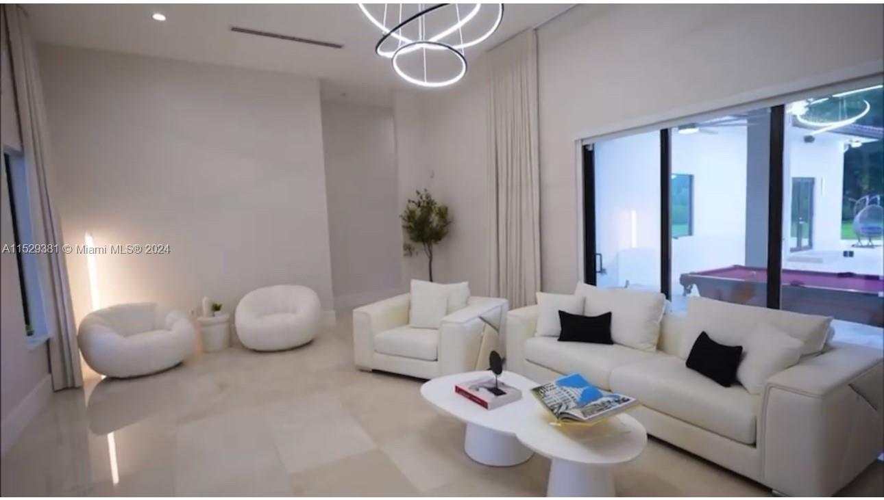 320 125th Ave, Miami, FL, 33184 United States, 5 Bedrooms Bedrooms, ,6 BathroomsBathrooms,Residential,For Sale,125th Ave,A11529381