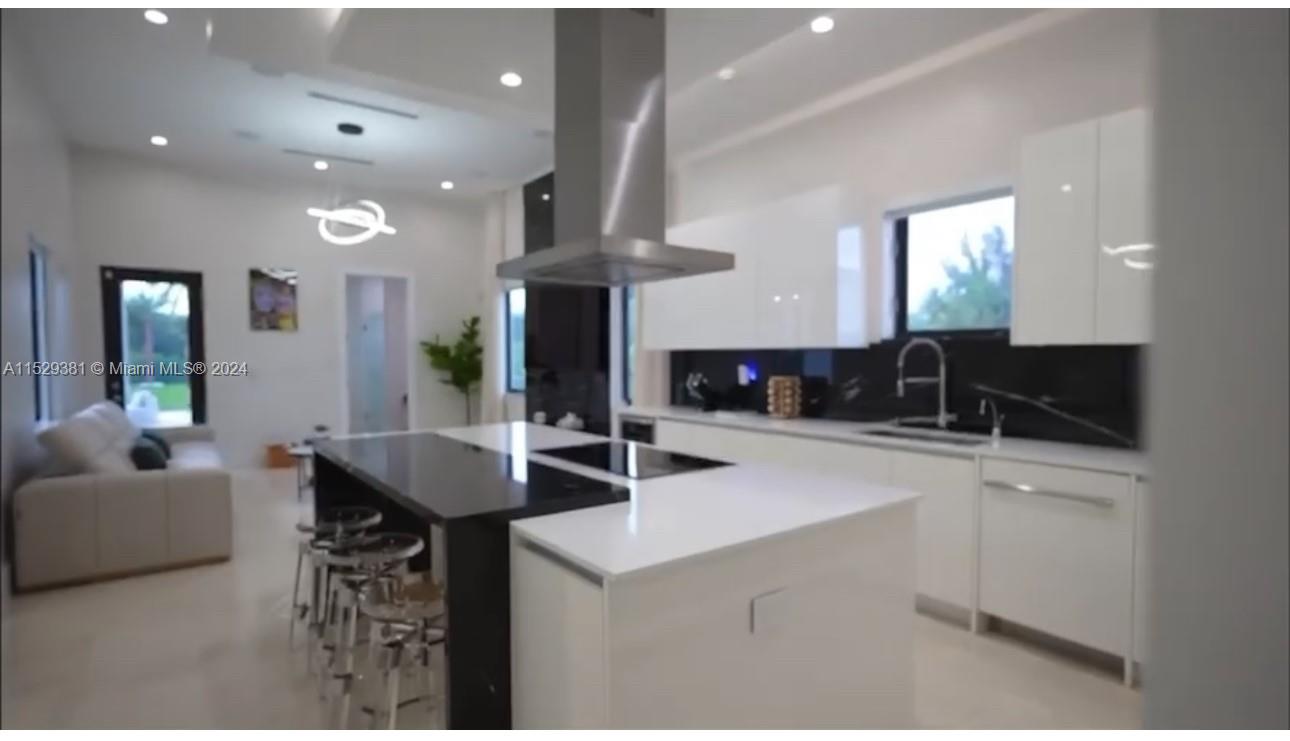 320 125th Ave, Miami, FL, 33184 United States, 5 Bedrooms Bedrooms, ,6 BathroomsBathrooms,Residential,For Sale,125th Ave,A11529381