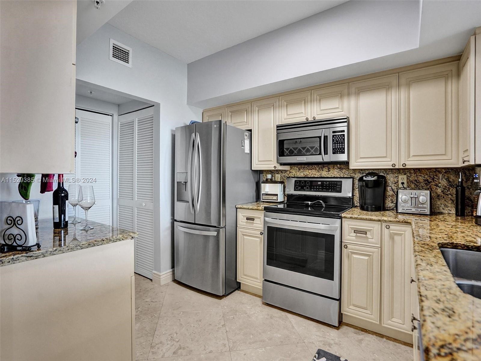 3020 32nd Ave, Fort Lauderdale, FL, 33308 United States, 3 Bedrooms Bedrooms, ,2 BathroomsBathrooms,Residential,For Sale,32nd Ave,A11529385