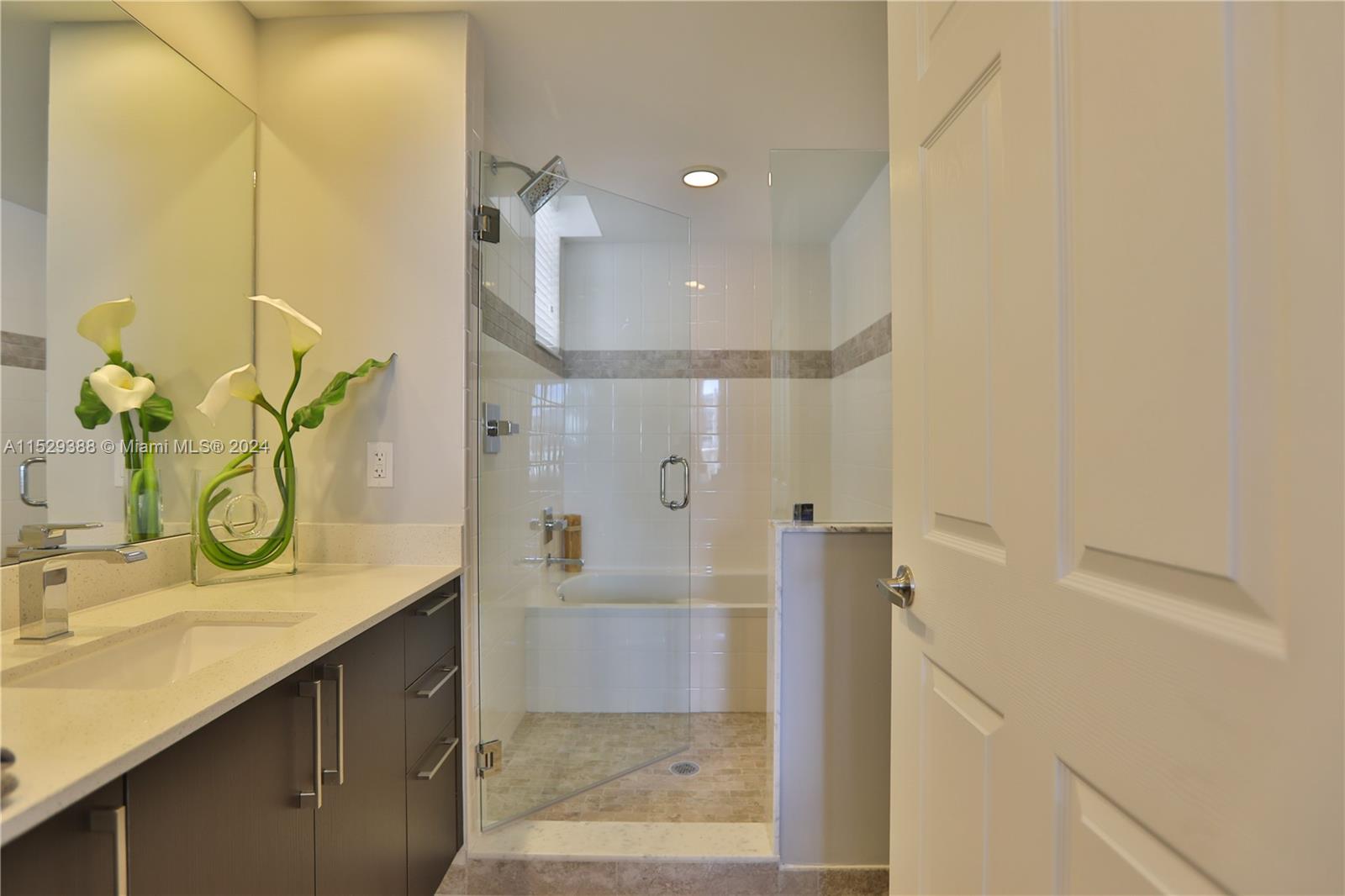 2000 Salzedo Street 509, Coral Gables, Florida 33134, ,1 BathroomBathrooms,Residentiallease,For Rent,2000 Salzedo Street 509,A11529388