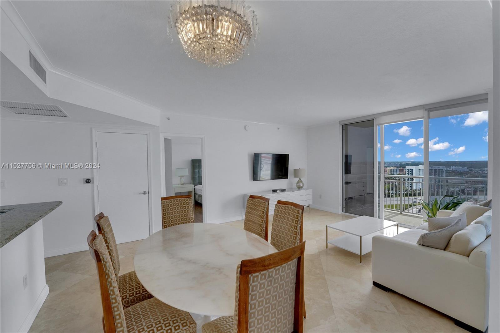 19501 W Country Club Dr 1909, Aventura, Florida 33180, 2 Bedrooms Bedrooms, ,2 BathroomsBathrooms,Residential,For Sale,19501 W Country Club Dr 1909,A11527756