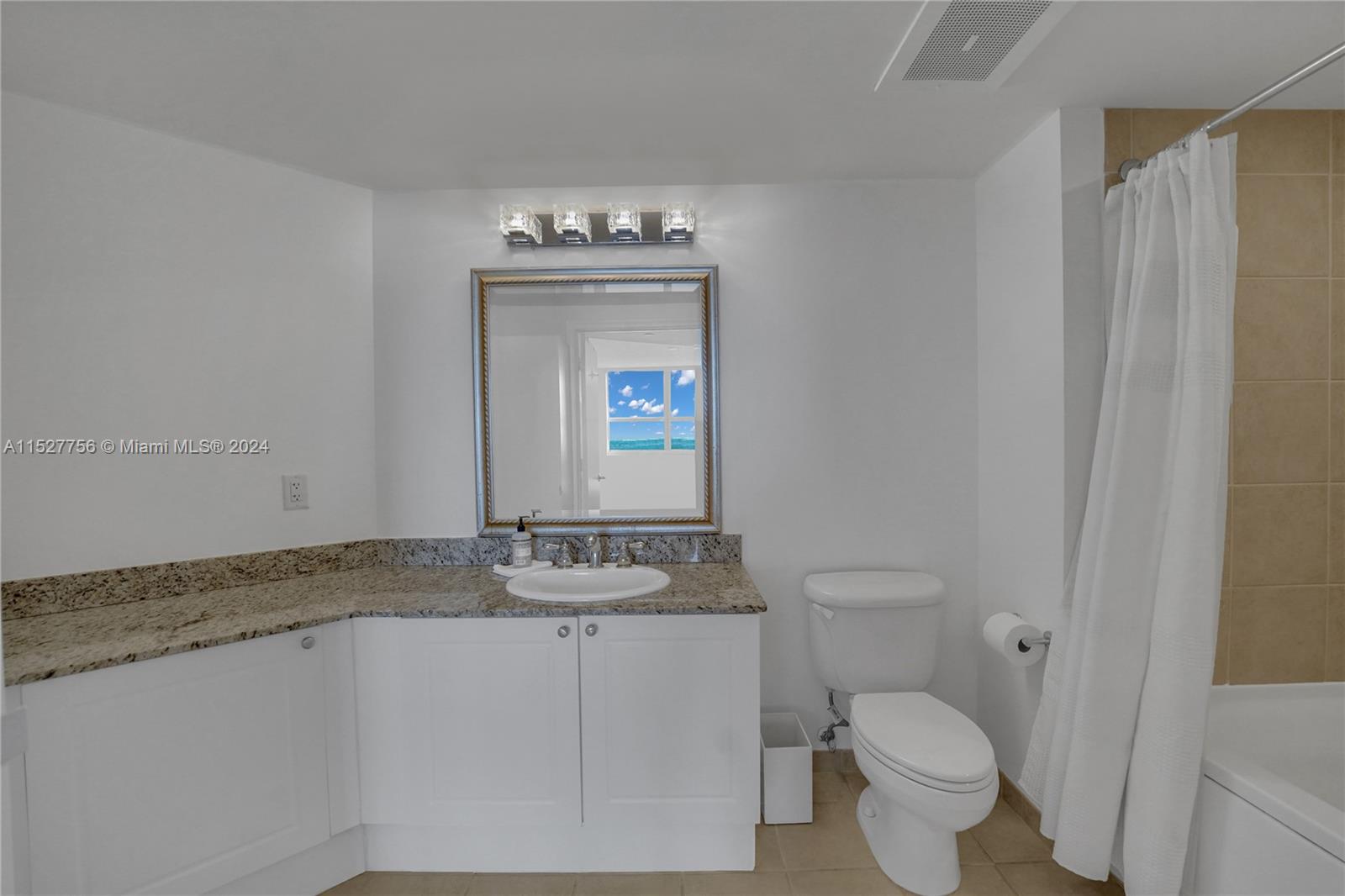 19501 W Country Club Dr 1909, Aventura, Florida 33180, 2 Bedrooms Bedrooms, ,2 BathroomsBathrooms,Residential,For Sale,19501 W Country Club Dr 1909,A11527756